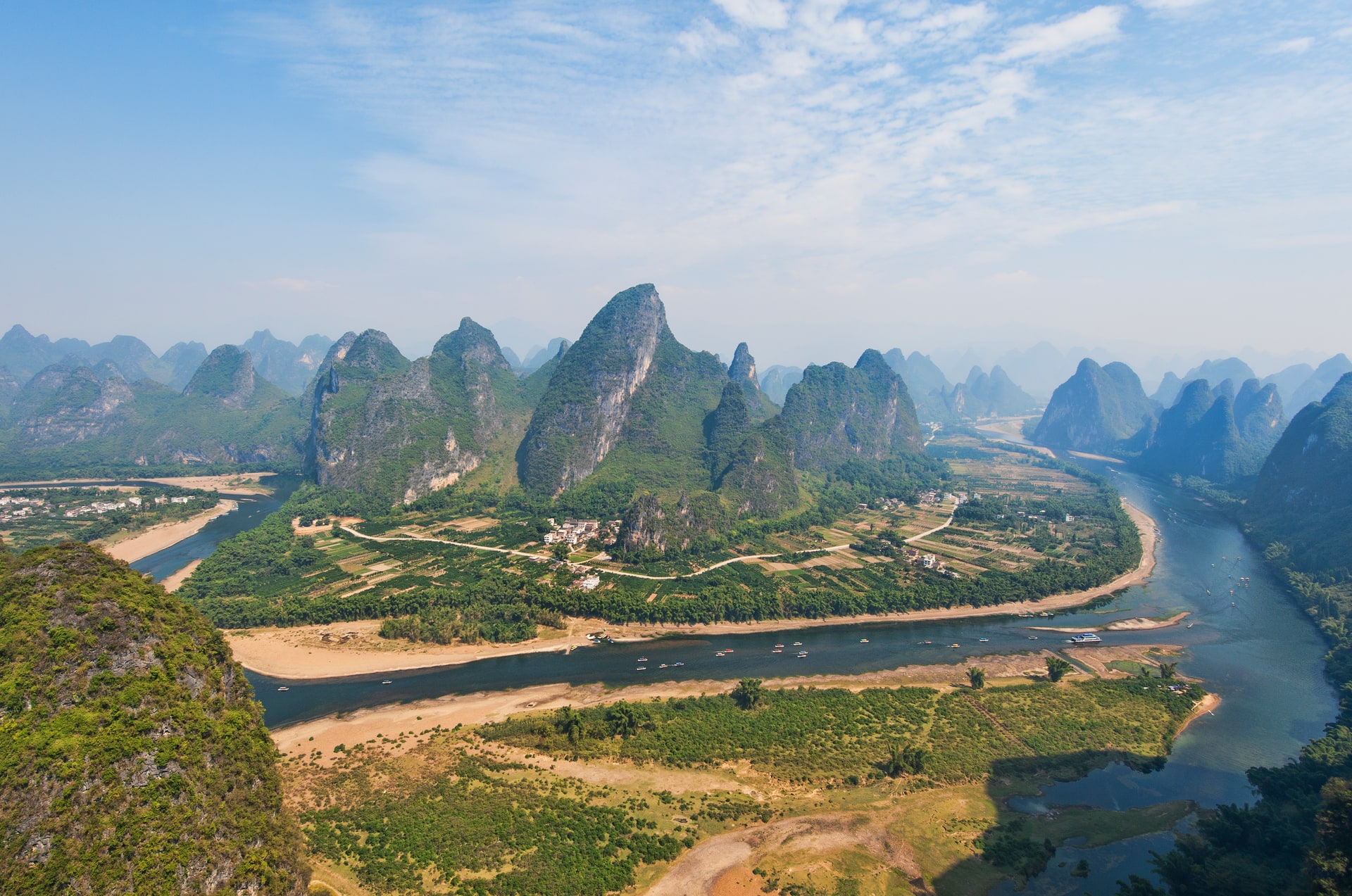 Karst peaks beside the Li River near Xingping, Guilin